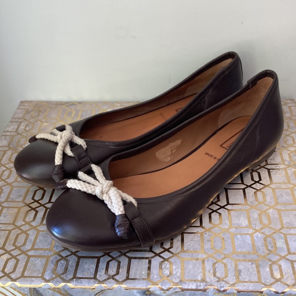 Hunter Brown Leather Dex Ballet Flats - Picture 3 of 9